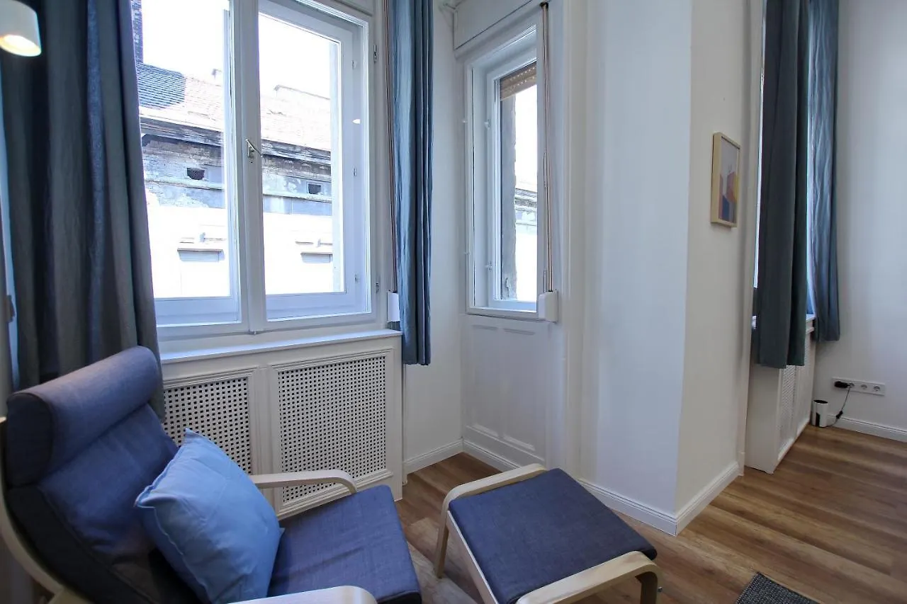 Apartment Pau Stylish Studios In The Heart Of Budapest